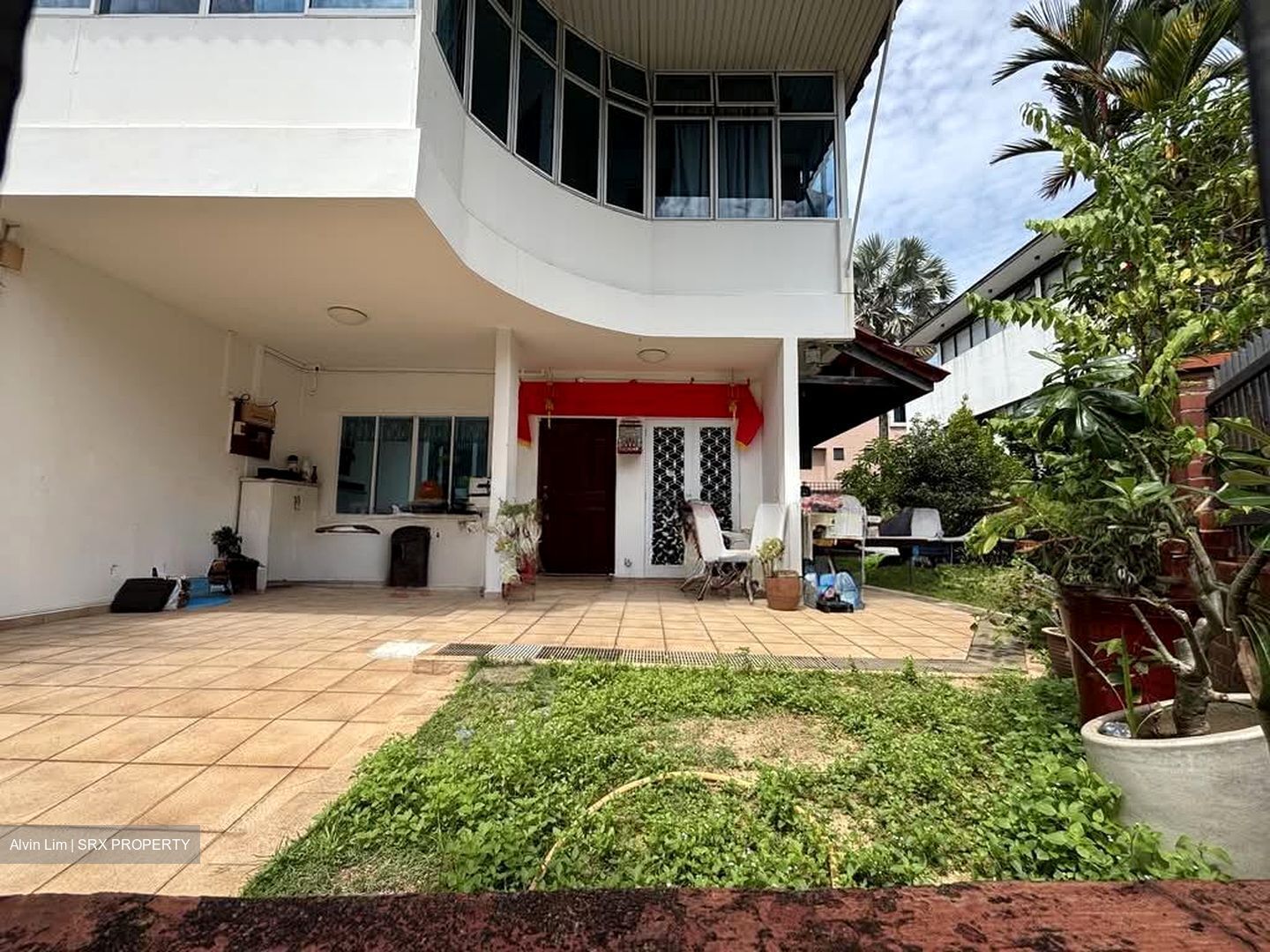 Lowland Road (D19), Terrace #528825441
